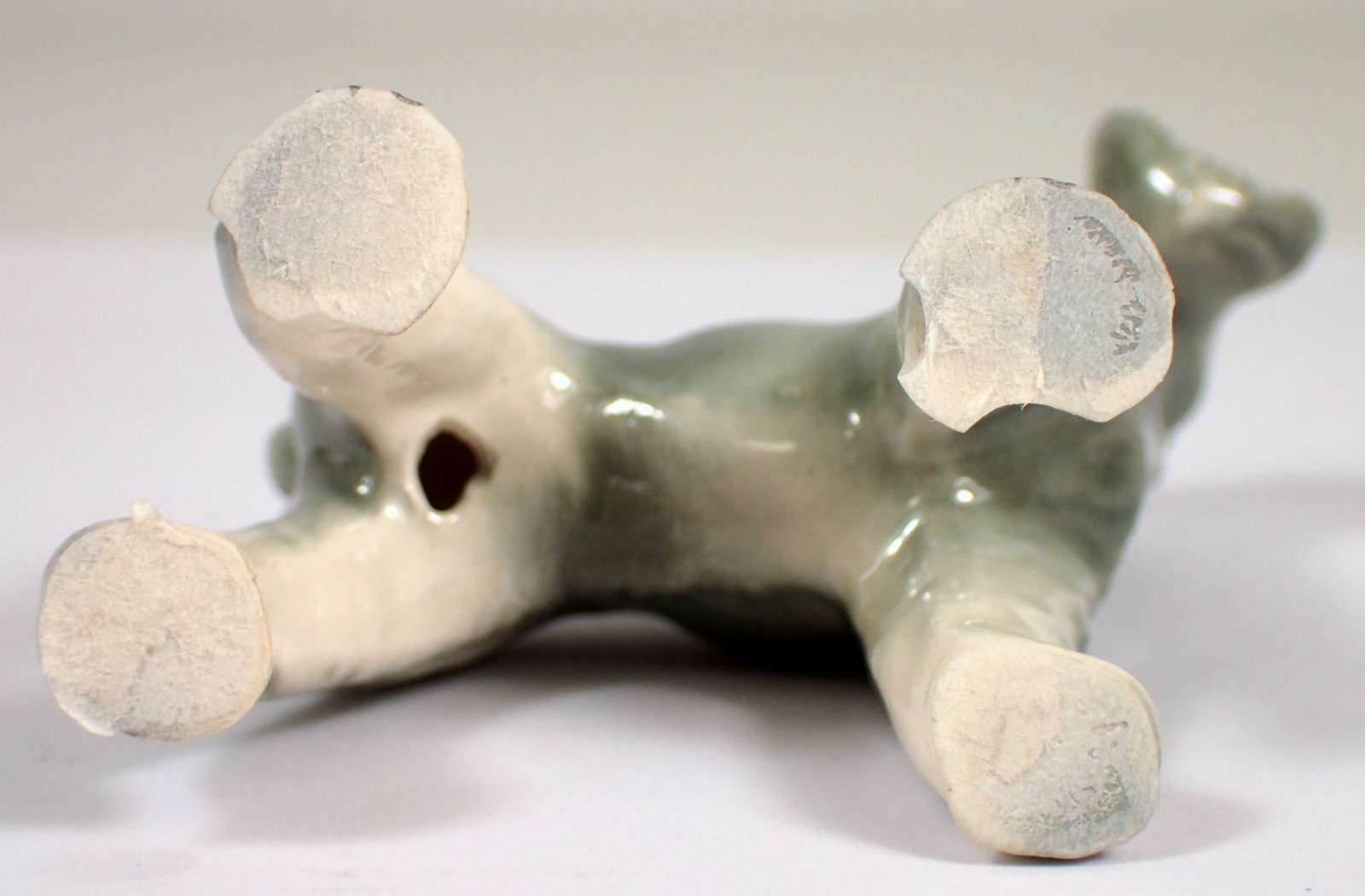 MINT Vtg 1980s Hagen Renaker Gray Schnauzer Dog Miniature Bone China Figurine