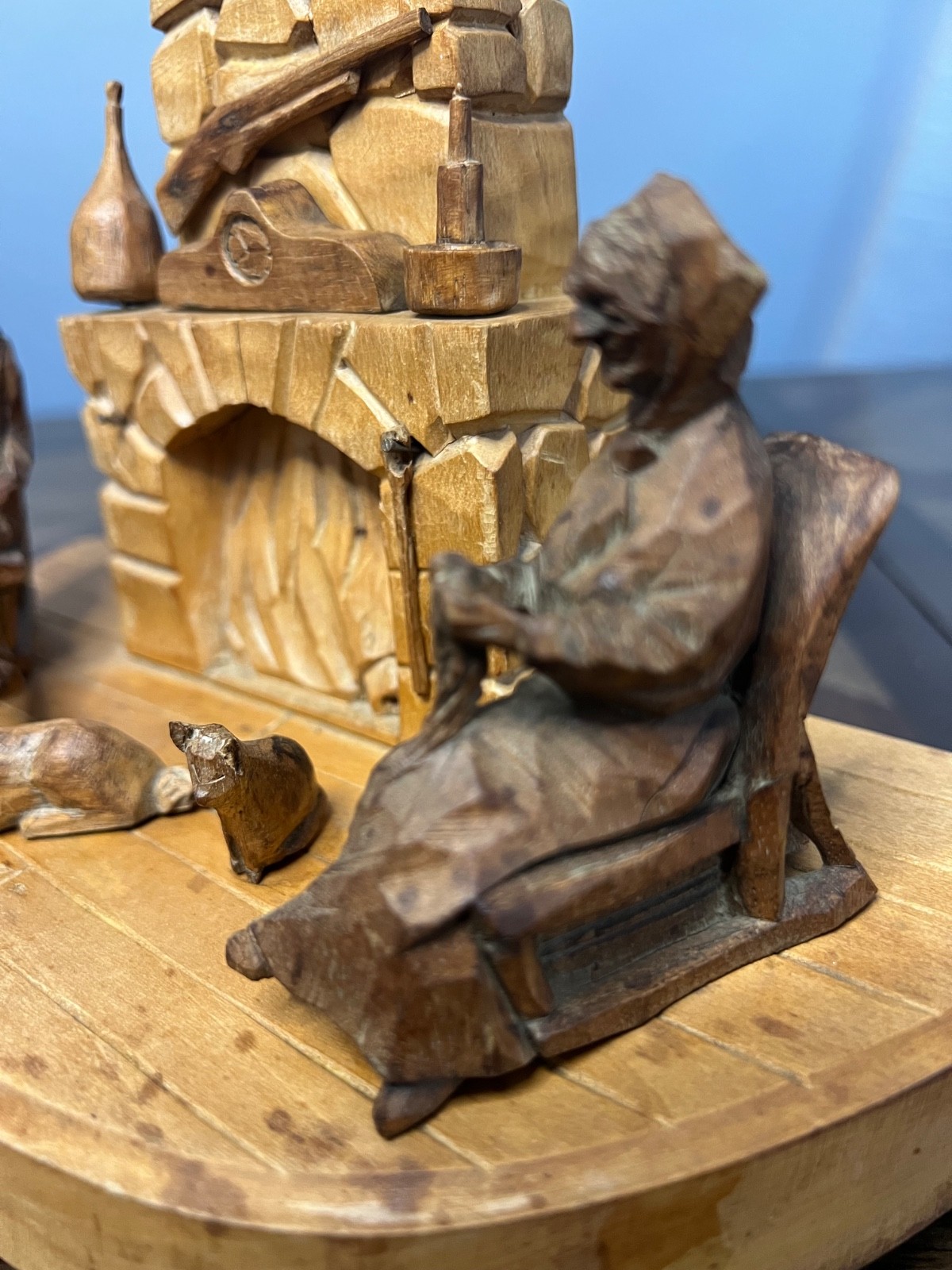 WOOD CARVING TABLE LAMP-FOLK ART W/ PEOPLE-DOG-CAT FIREPLACE,ETC-WORKING