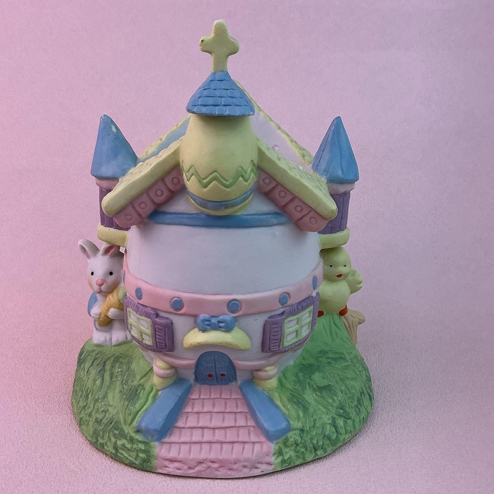 Vintage Hand-Painted Porcelain Easter Egg Church Table Decor Figurine*6.25”H