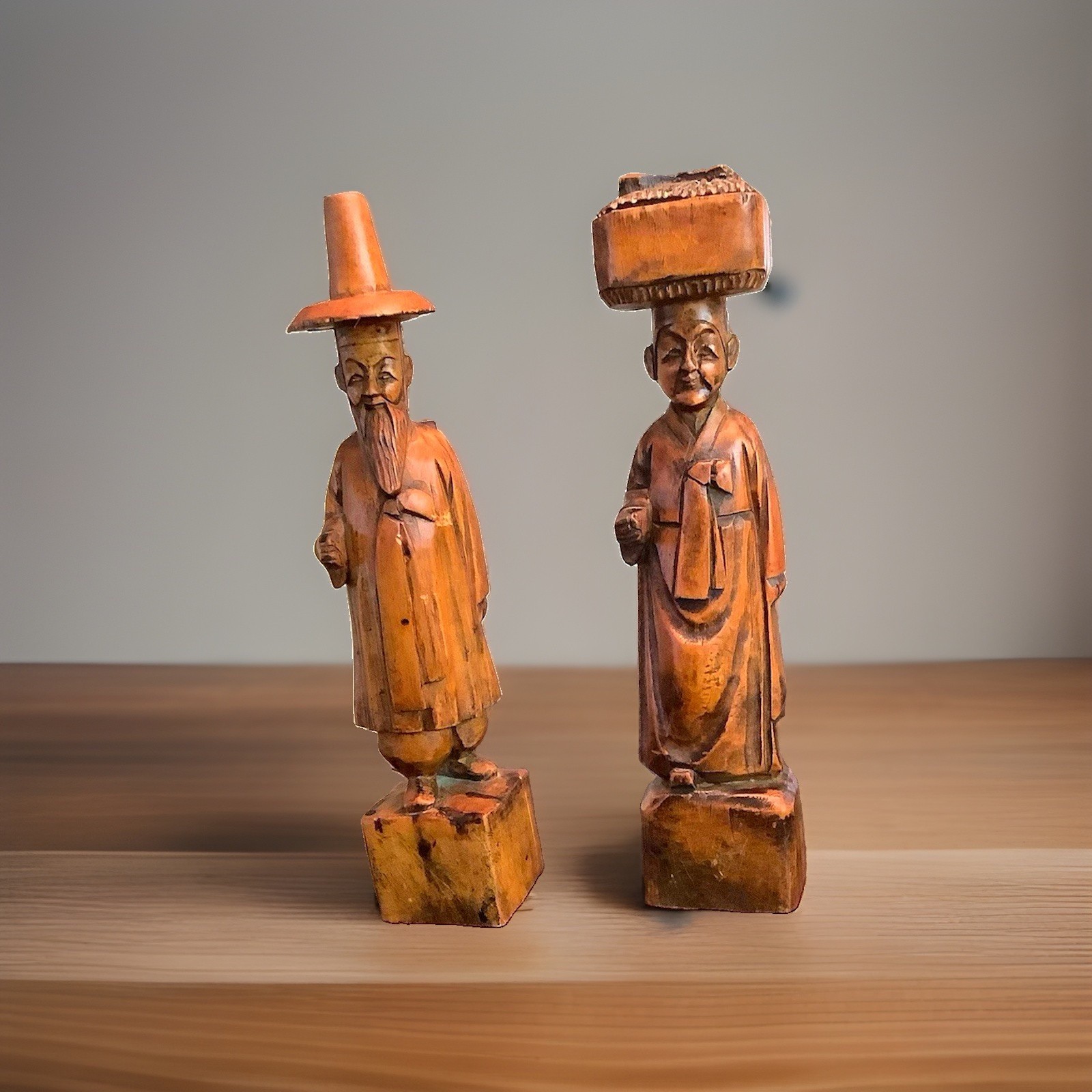 Carved Wood Male Figurine Statues Pair Brown Wood Grain People Theme