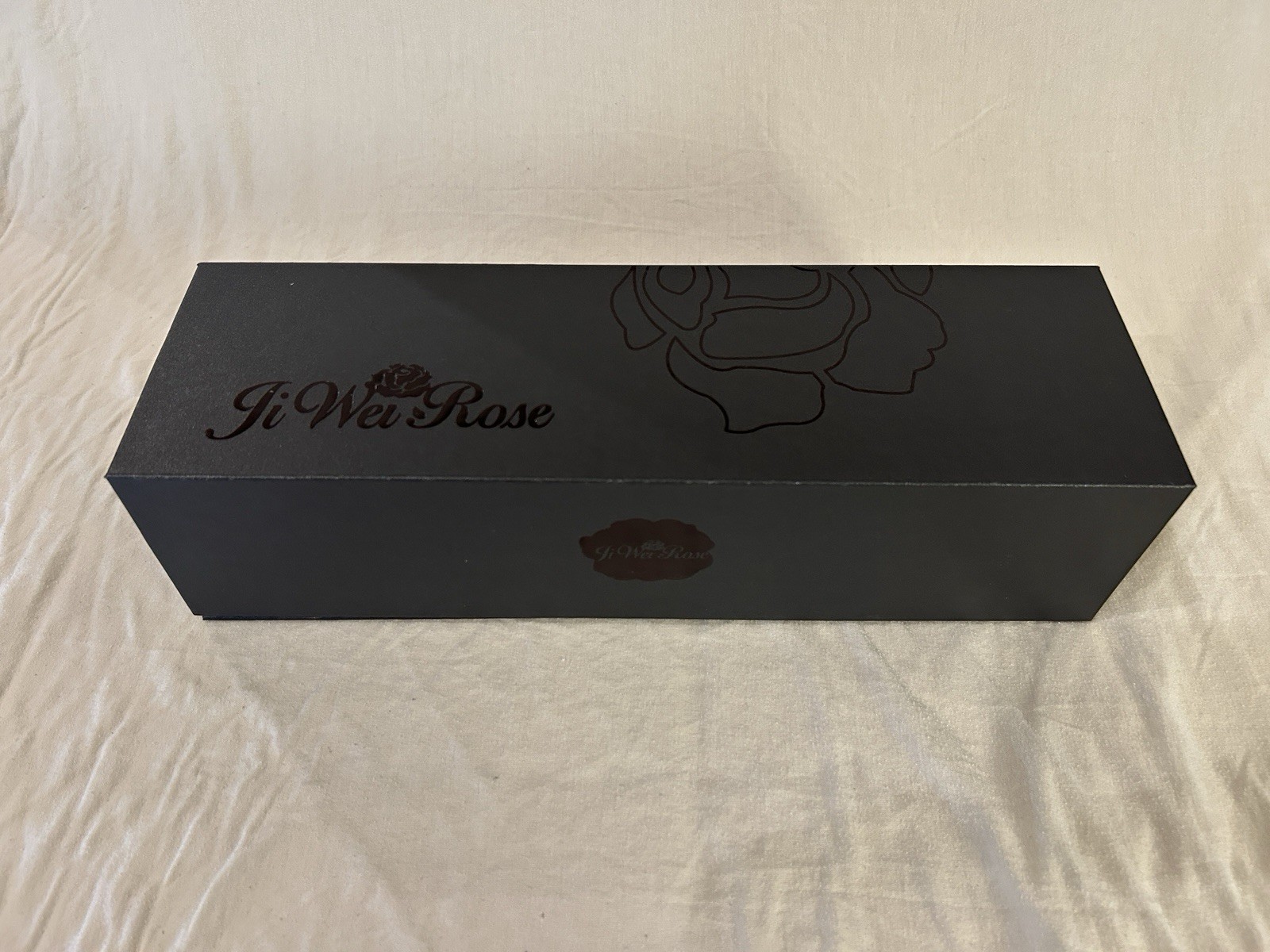 Ji Wei Rose 24 Karat Gold Dipped Metal Figurine Red Gold Boxed with Certificate