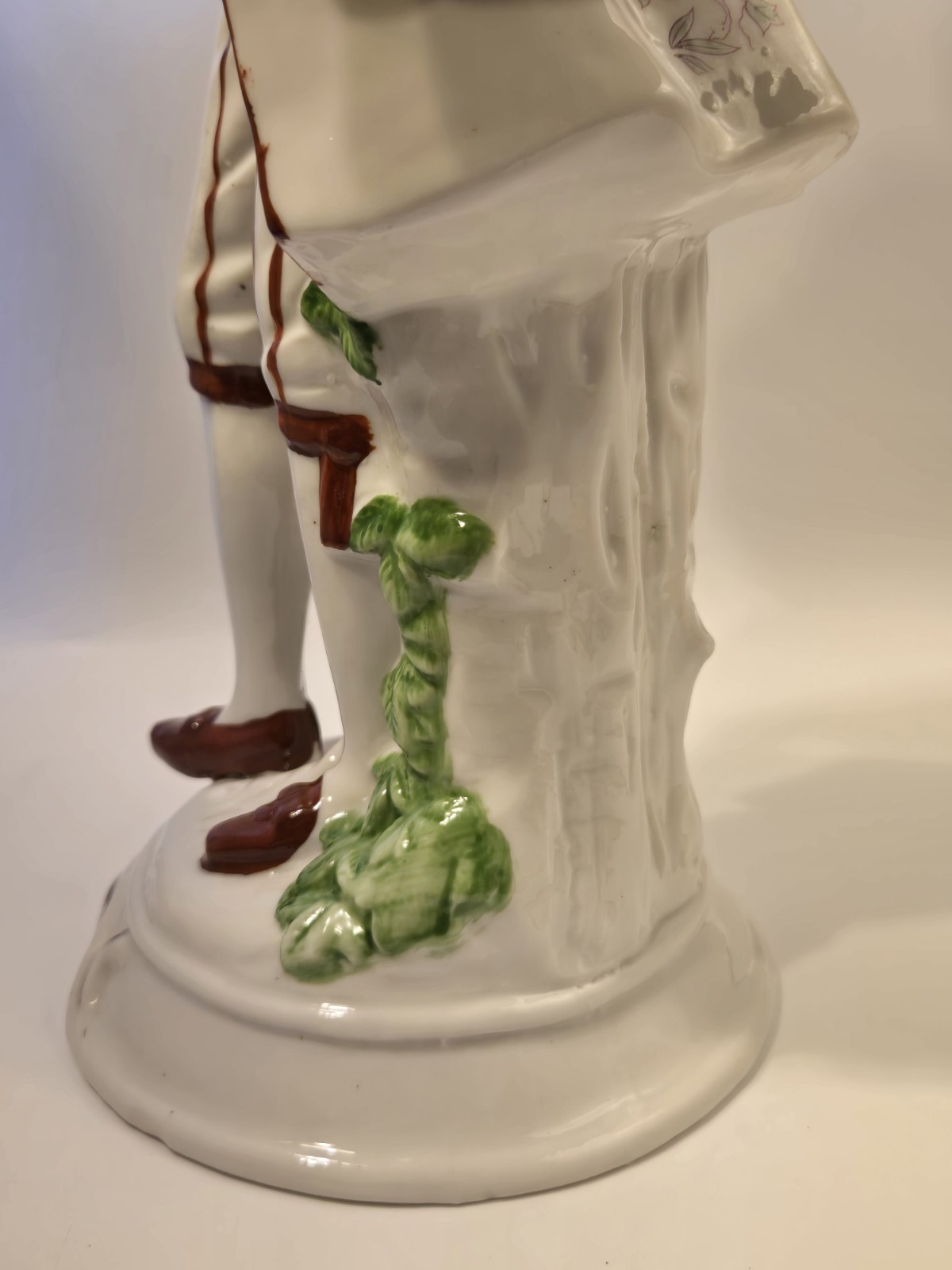 Vintage Colonial Man Hand Painted 14 1/2″Tall Porcelain Japan