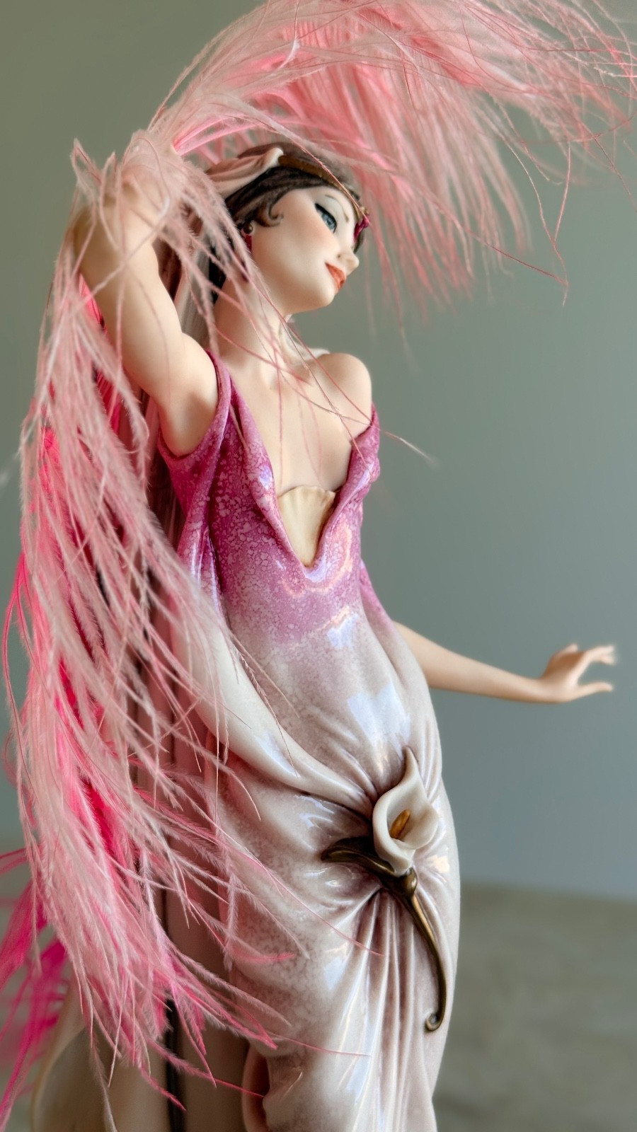 Rare Limited Edition by Giuseppe Armani 202/5000 Sculpture w/detachable feather