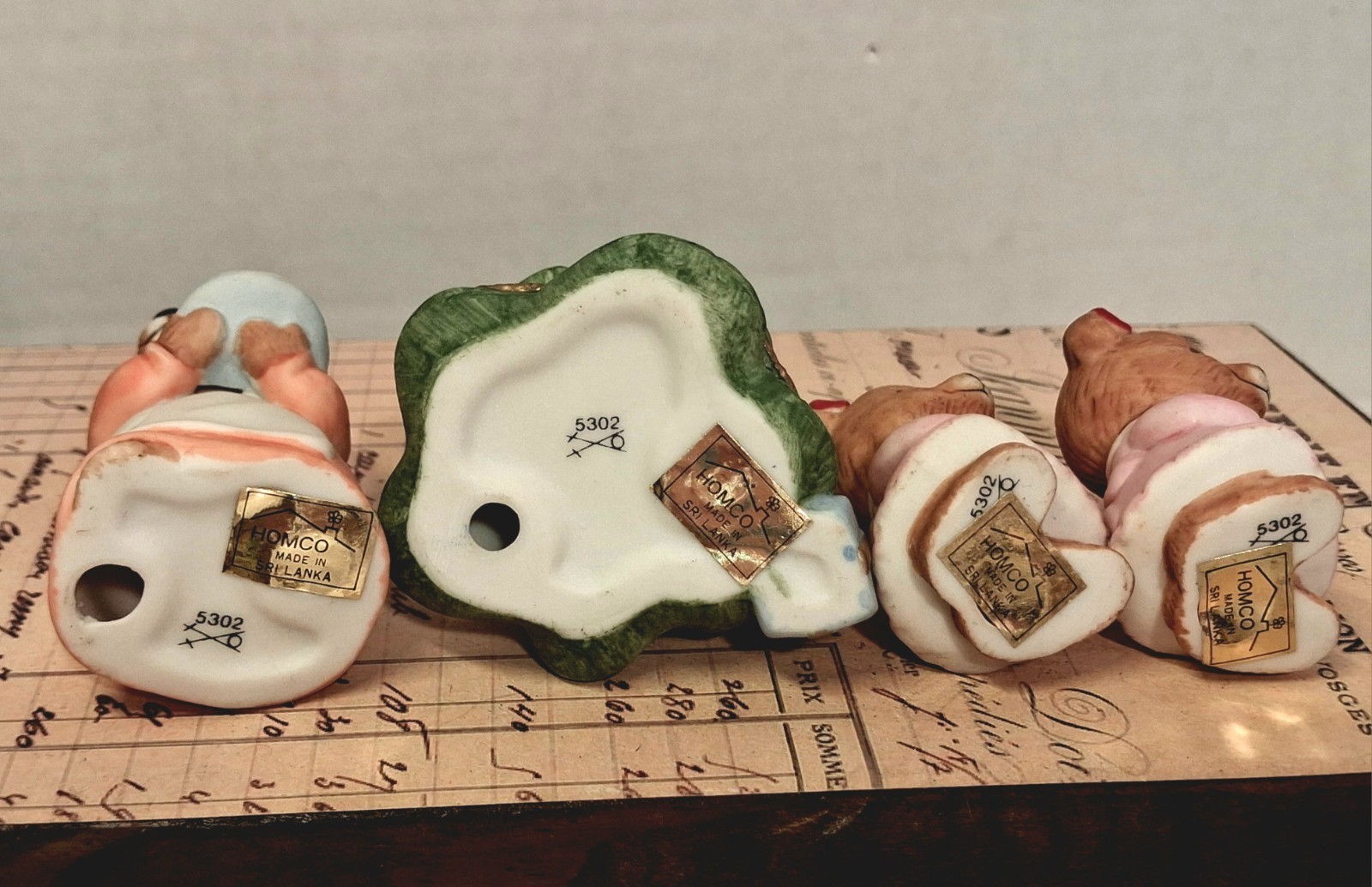Homco # 5302 Christmas Morning Set Of 4 Porcelain Bears Vintage