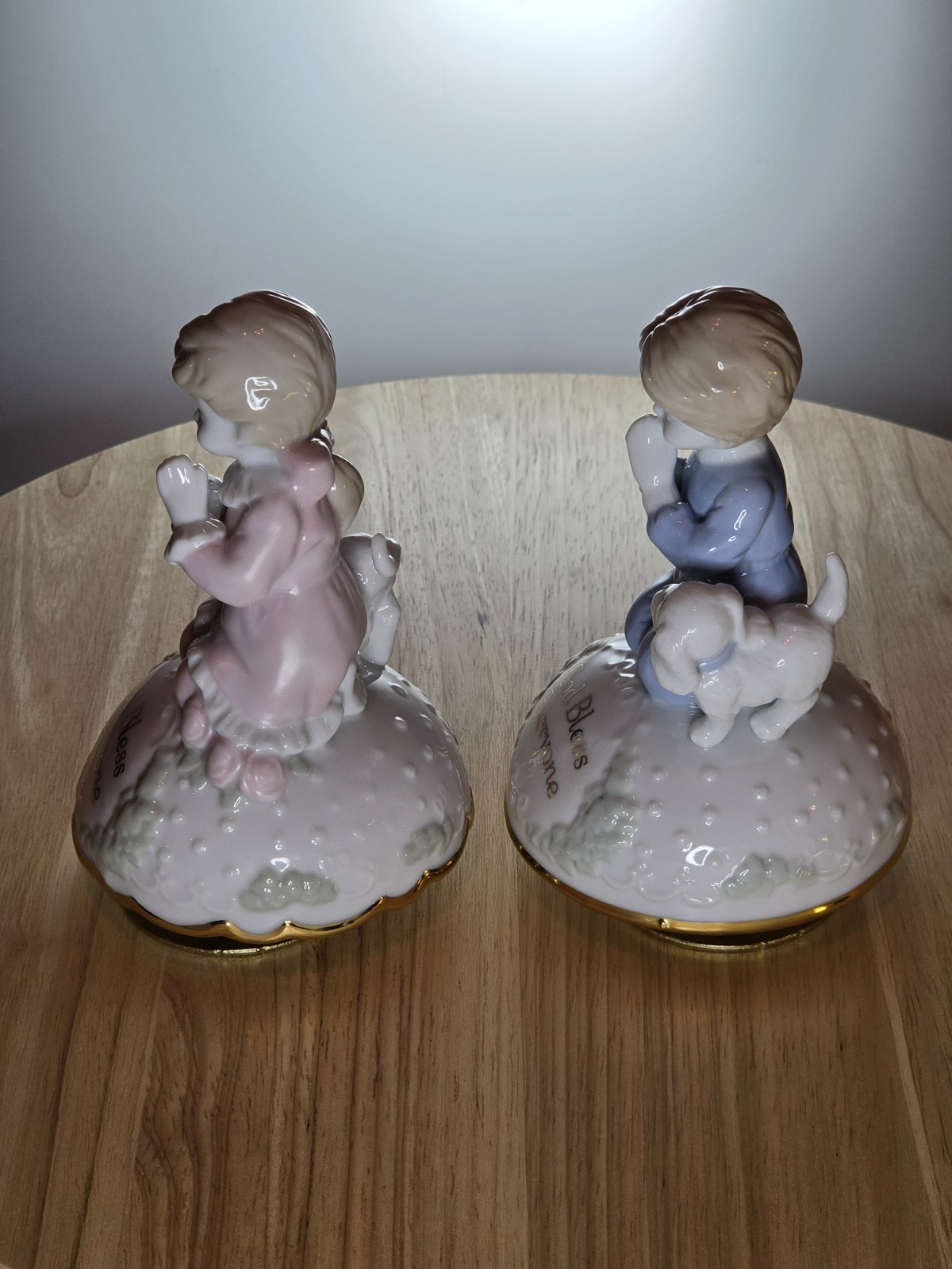 Set of 2 – Girl & Boy Praying Musical Figurine – San Francisco Music Box Company