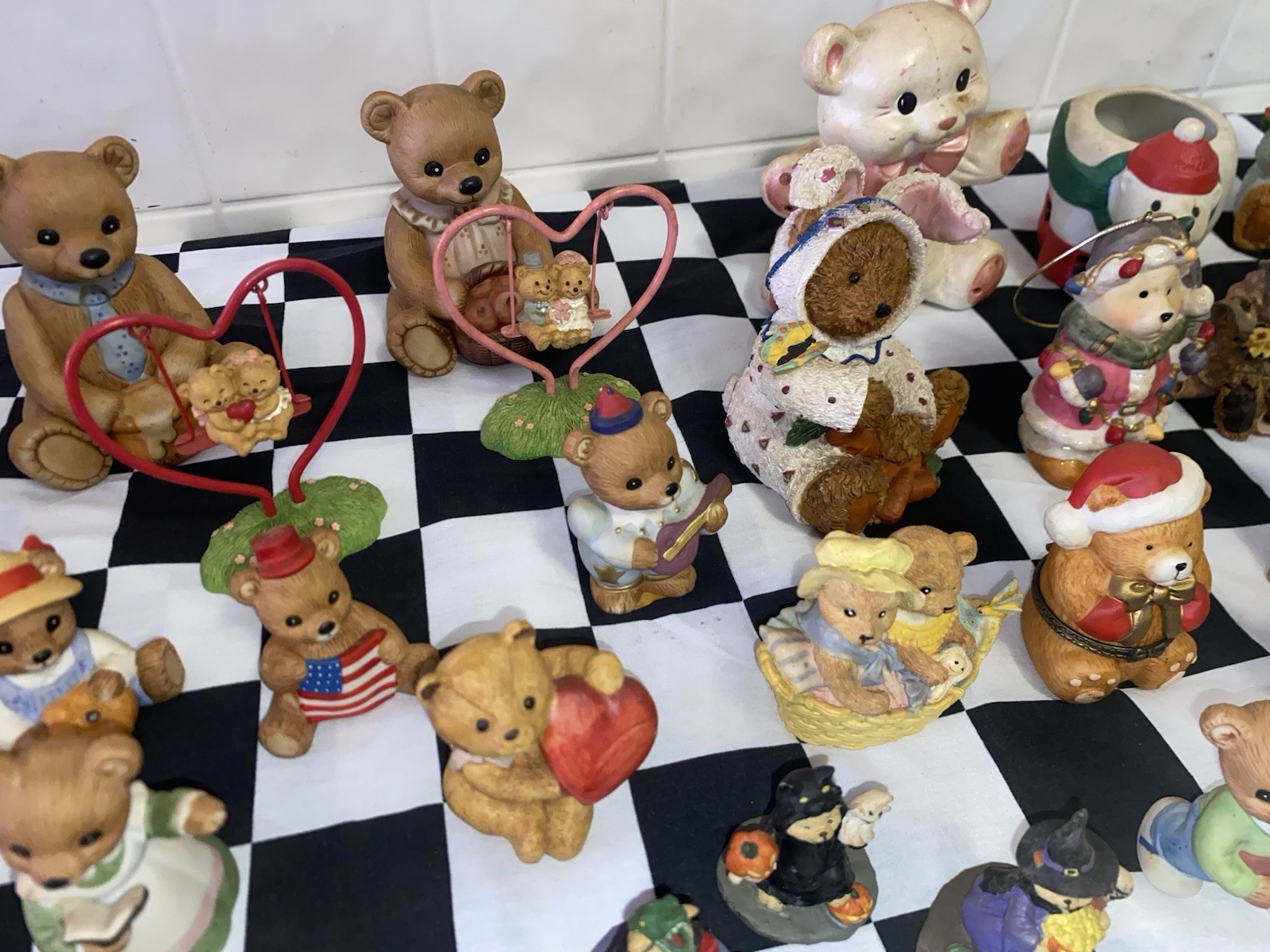HUGE LOT (96) COLLECTIBLE BEARS ~Cota Girl (Japan)*Homco*Russ*JMC*FLIP*ANN*BOYDS