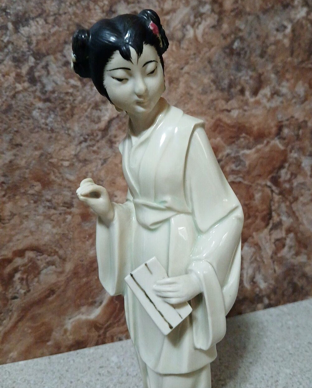 Beautiful Vintage Asian Woman Porcelain Figurine 9″H