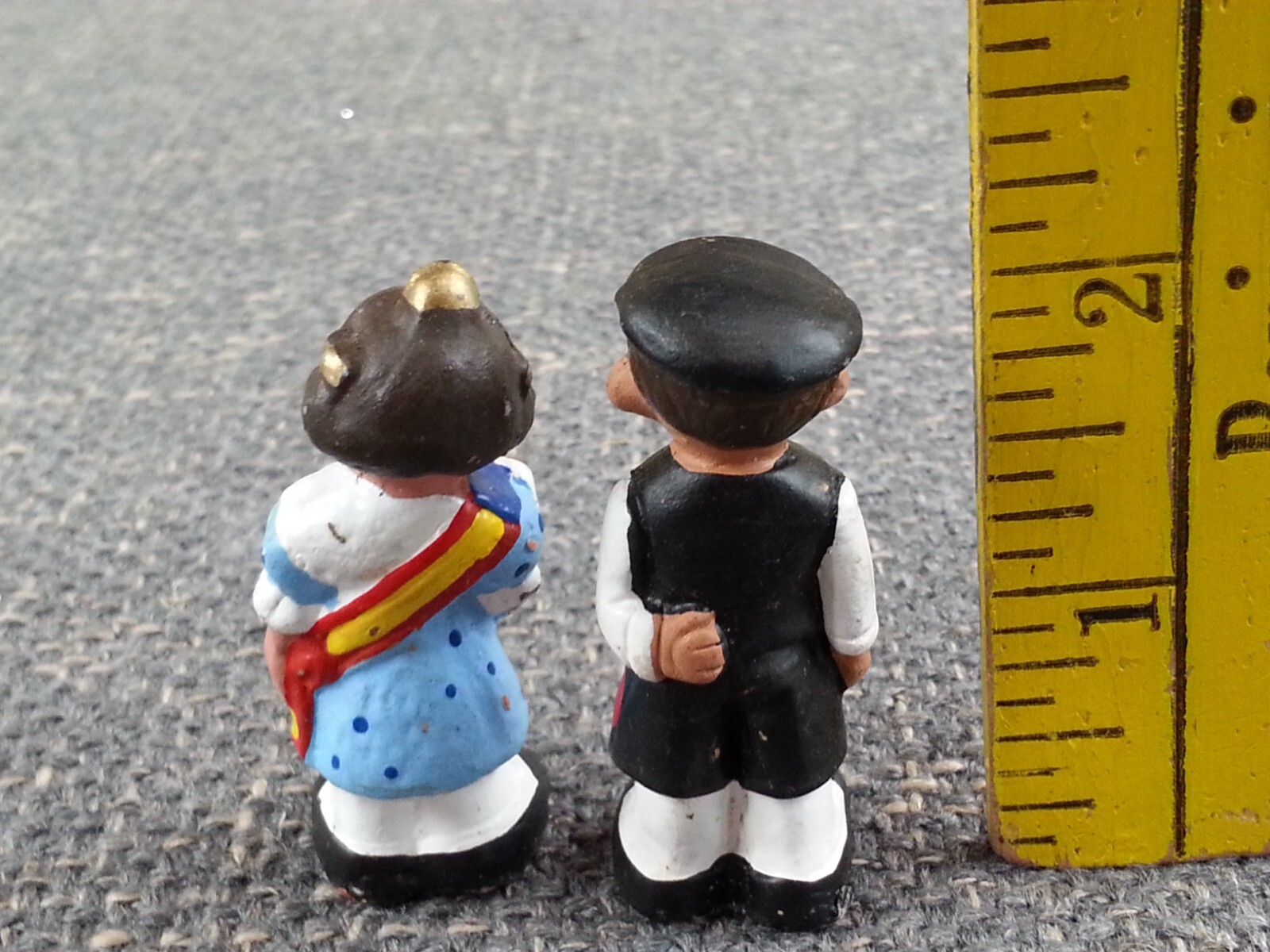 Vintage Spanish Mud People Hand Painted Figurines Terra Cotta Man Woman Flowers