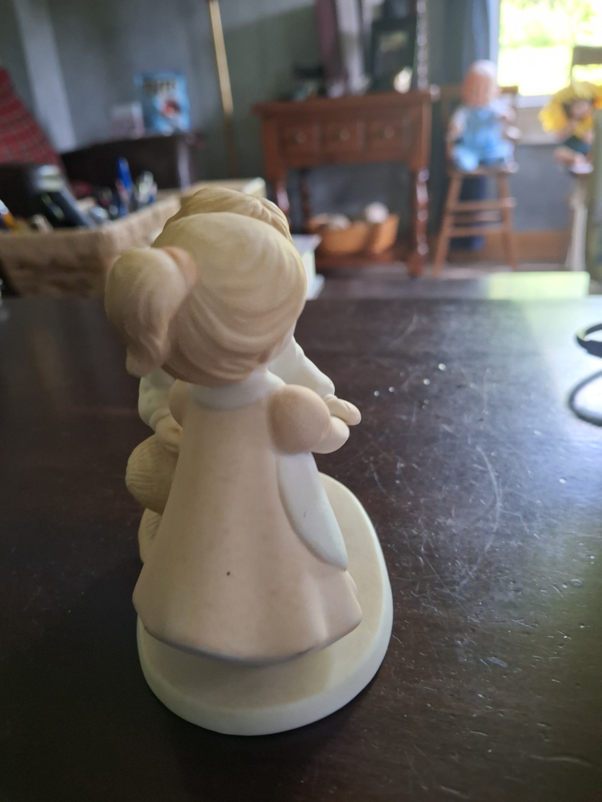 Masterpiece Circle of Friends “First Kiss” Porcelain Figurine (1991)