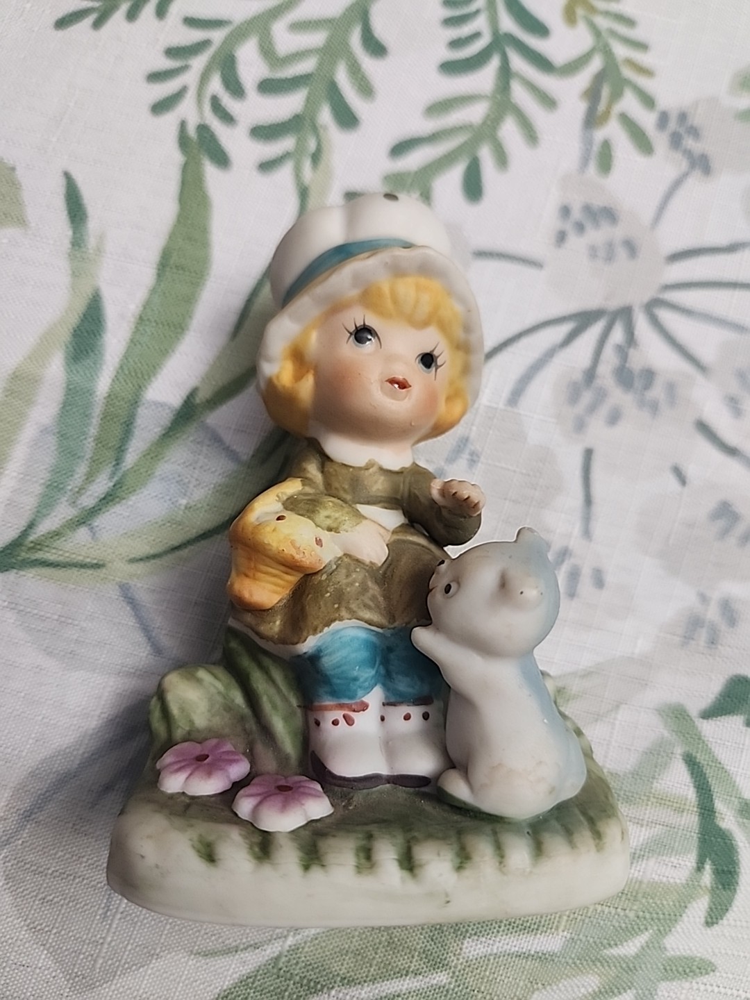 Vtg HOMCO Girl with Cat Figurine #1430 Taiwan – Girl w/Flower basket & Kitty Cat
