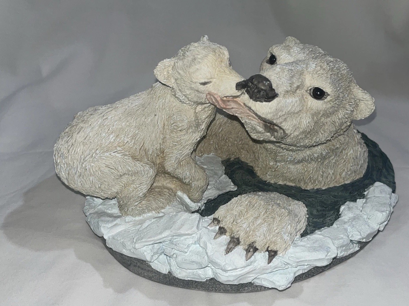 ~*Autographed*~ Rare Maurice Wideman Endangered Polar Bear With Baby Figurine