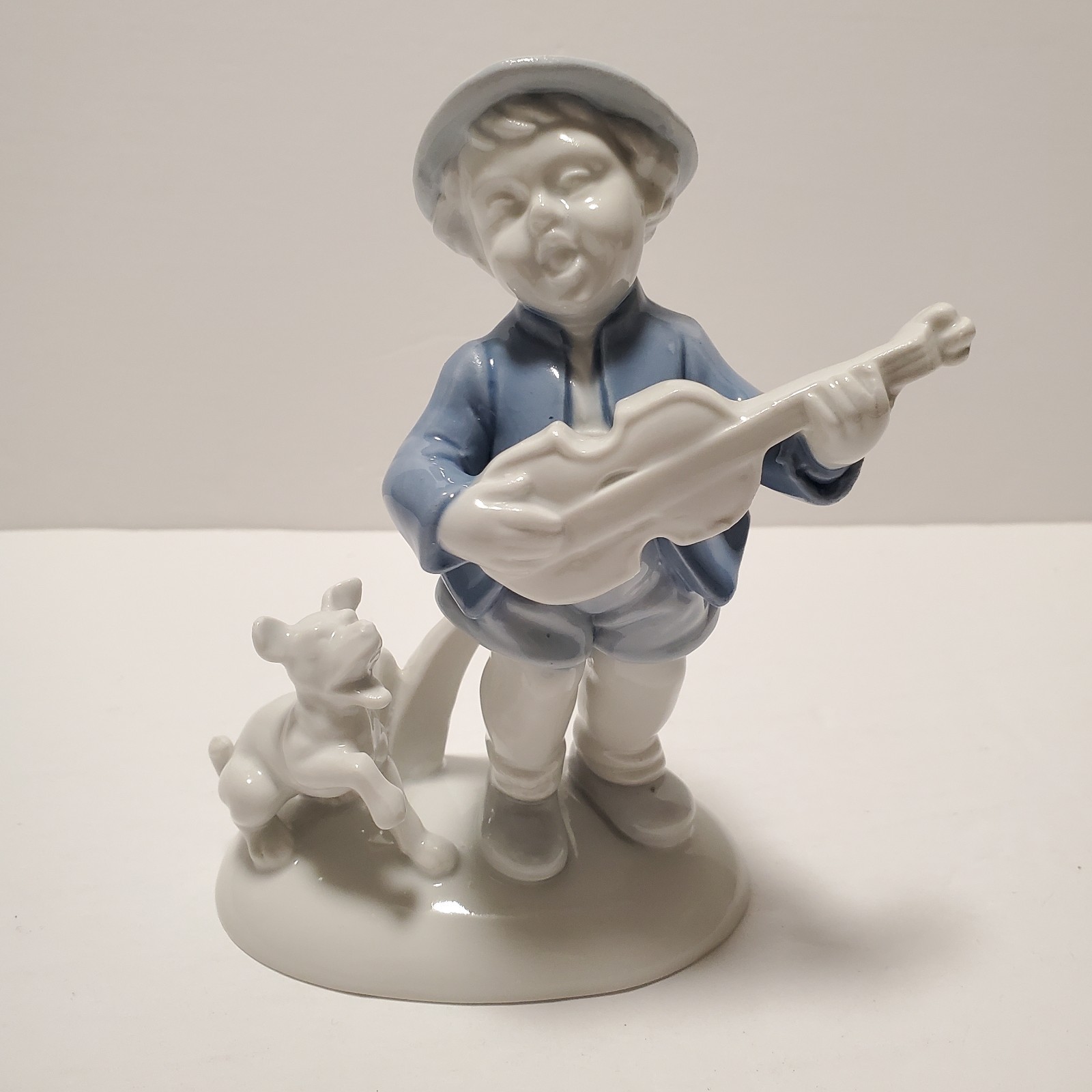 Vintage Gerold Porzellan Boy Dog Guitar Figurine Bavaria Western Germany 6″ READ
