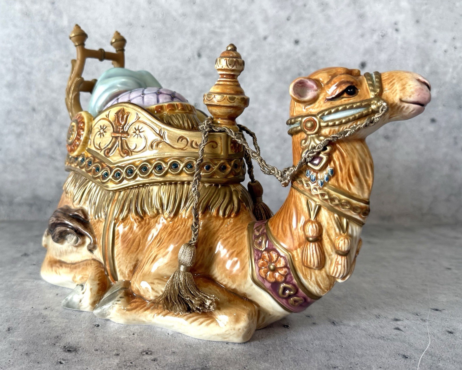 Fitz & Floyd Nativity Camel Arabian Resting Figure 9.5″ 19/207 In Box MINT
