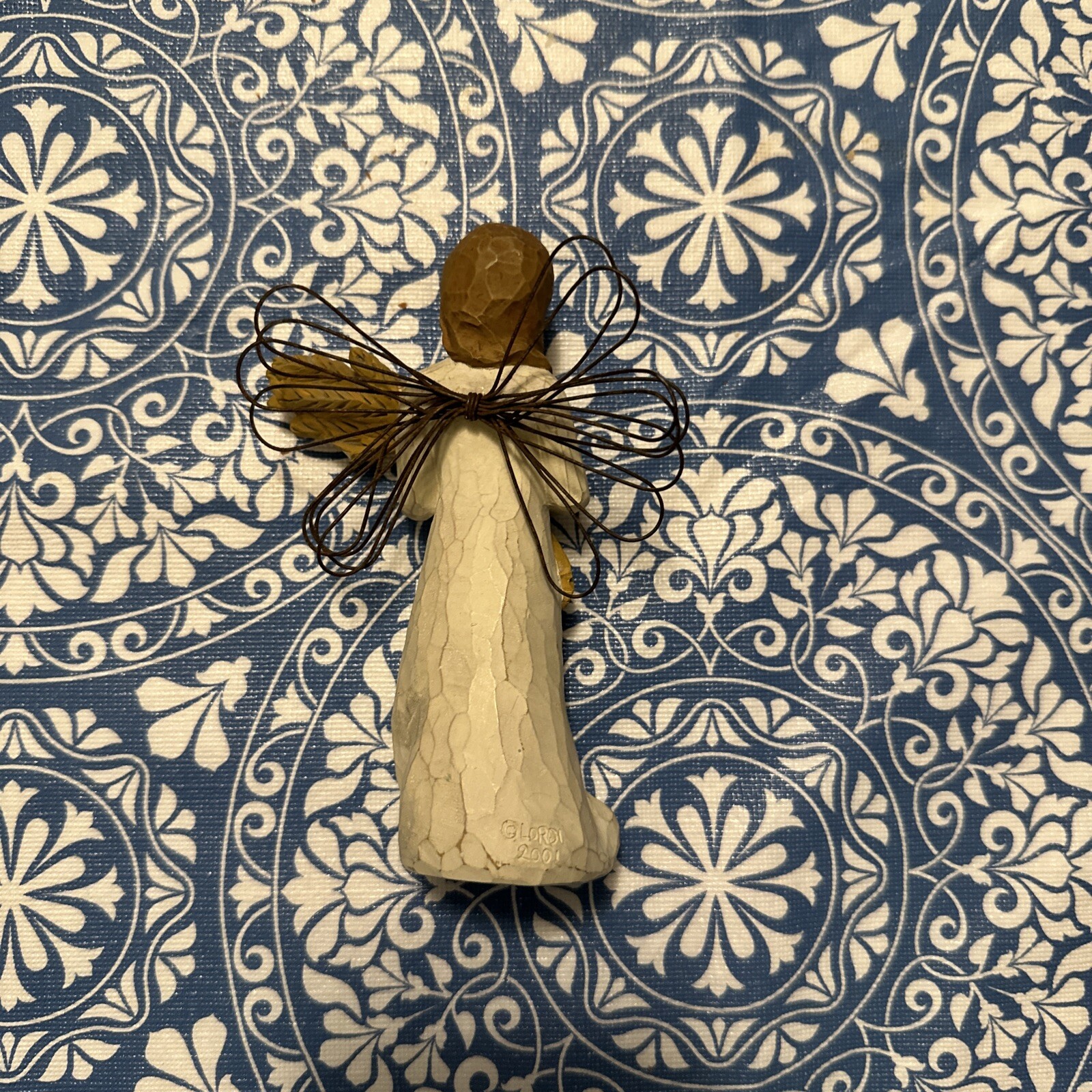 Beautiful Willow Tree Angel Of Autumn Figurine DEMDACO 2001 Susan Lordi