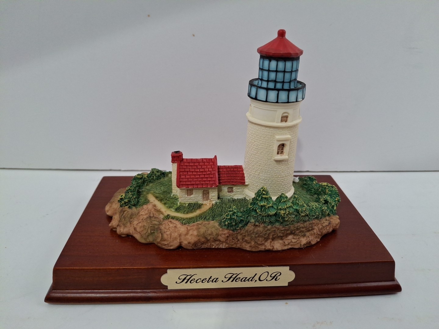 01 HECETA HEAD, OR – Resin Lighthouse on a Wood Base