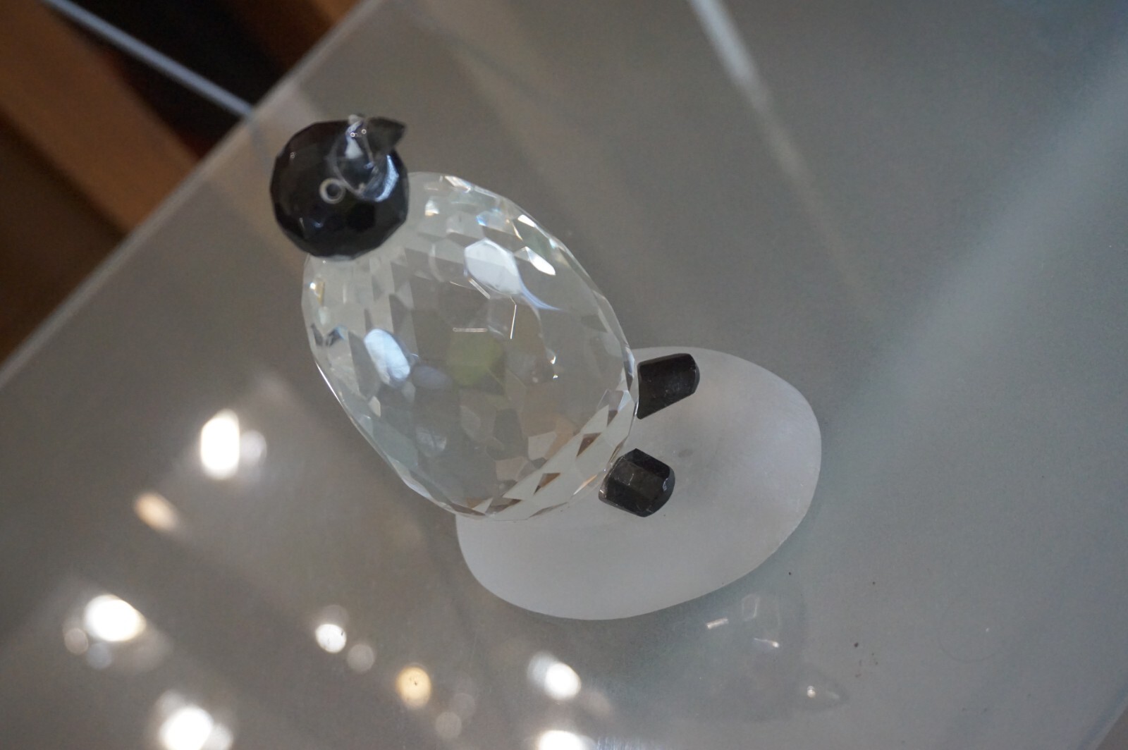 BLACK AND CLEAR CRYSTAL AND GLASS 4″ PENGUIN FIGURINE, Great Shape!!