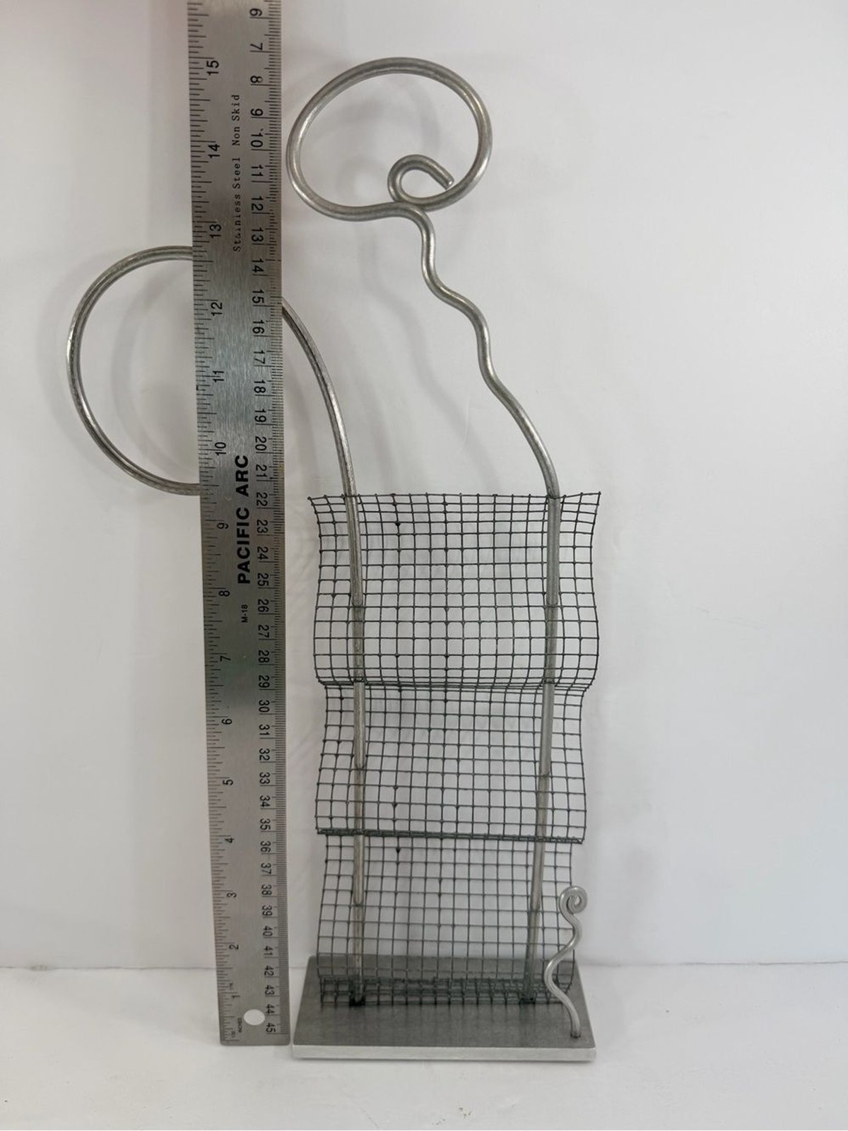 VTG 2000 “Live Wire by Joey” Minimalist Modernist Metal Sculpture 15″ Rare Find