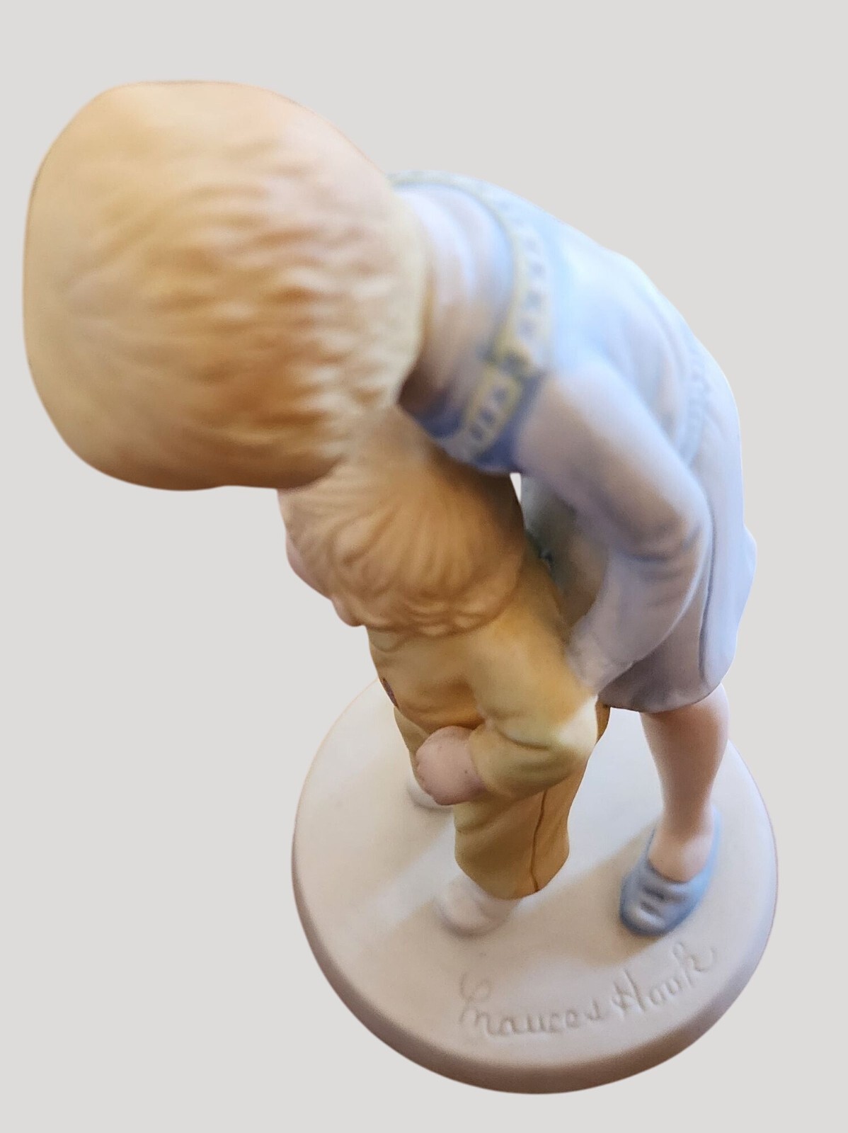 1980 Helping Hands A Childs World Frances Hook Bisque Figurine 7″ Tall By Roman