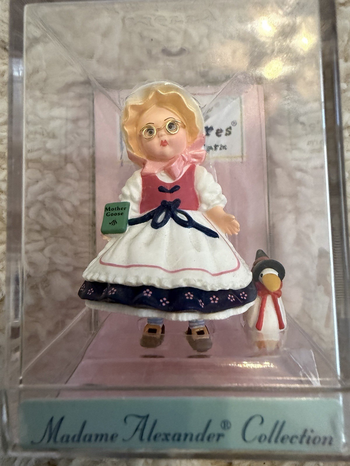 Lot If (3) Madame Alexander Hallmark Mini Figurines QMM7010,QMM7021,QMM7013 Xmas