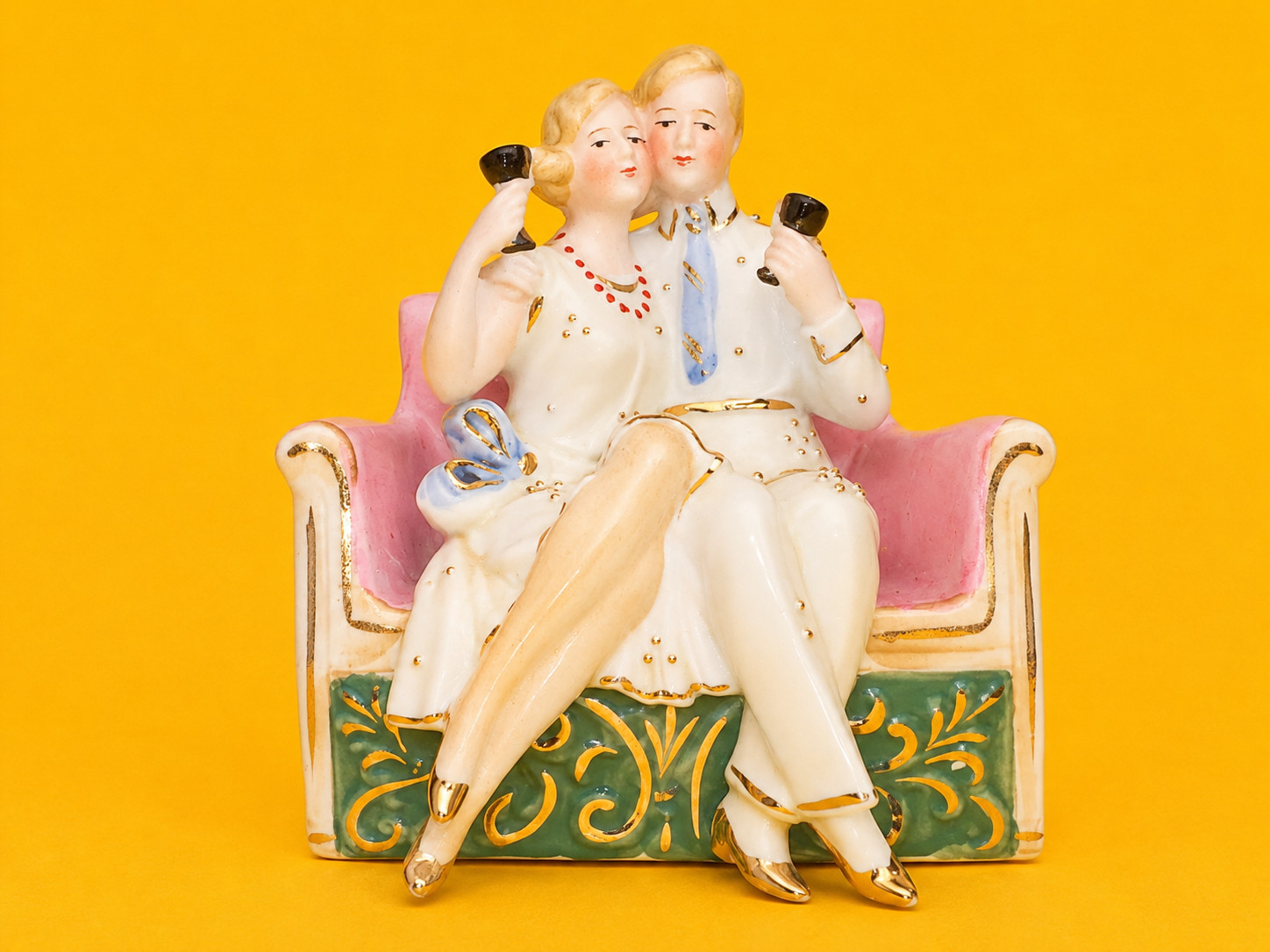 ❤️ CUTE Vintage 1920s Couple Man Woman Cheers Anniversary Figurine Bisque LOVE