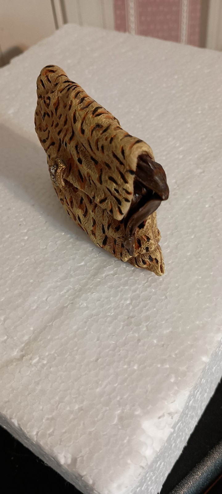 NOSTALGIA SHOE FIG.PURSE.-ANIMAL PRINT-FAUX LEOPARD SKIN .VERY GOOD COND. NO BOX