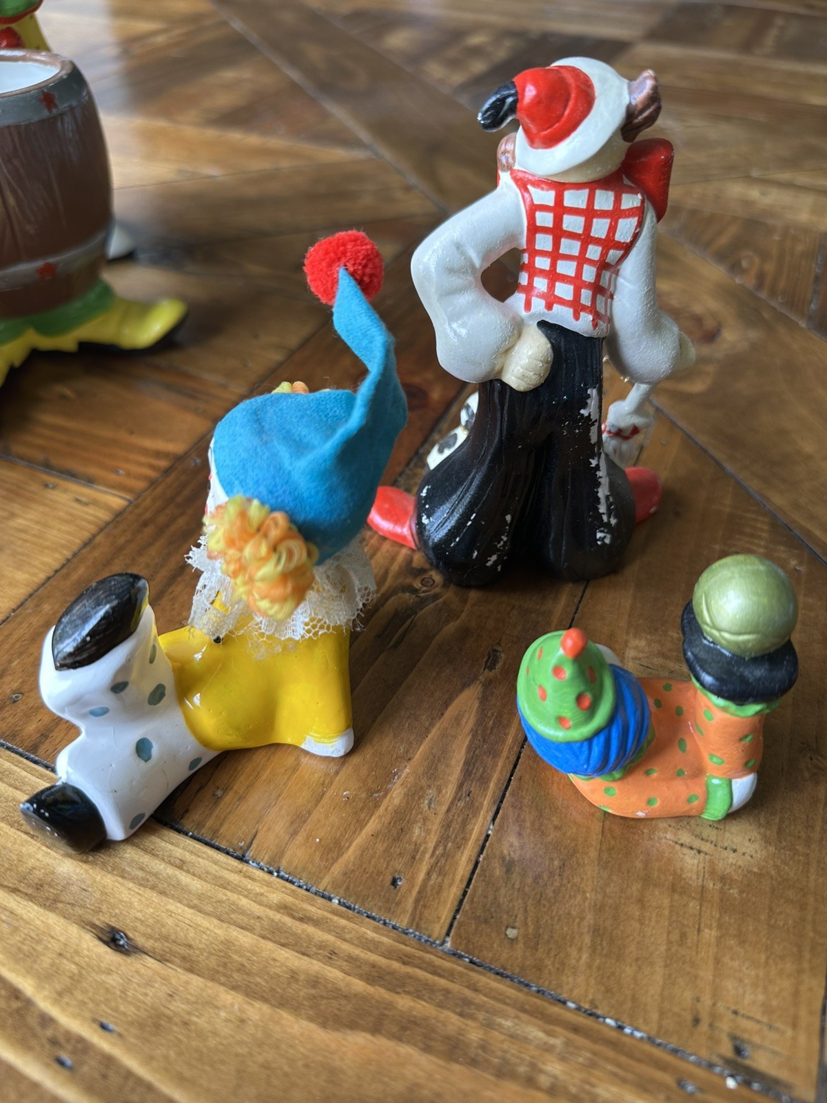 Vintage 8 piece Brinn’s Enesco Penco Clown Lot w/ bank, planter, figurines VGUC