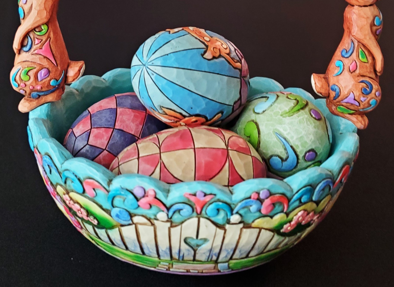 Jim Shore Heartwood Hunting Eggs Finding Joy Easter Basket with Eggs 4007945
