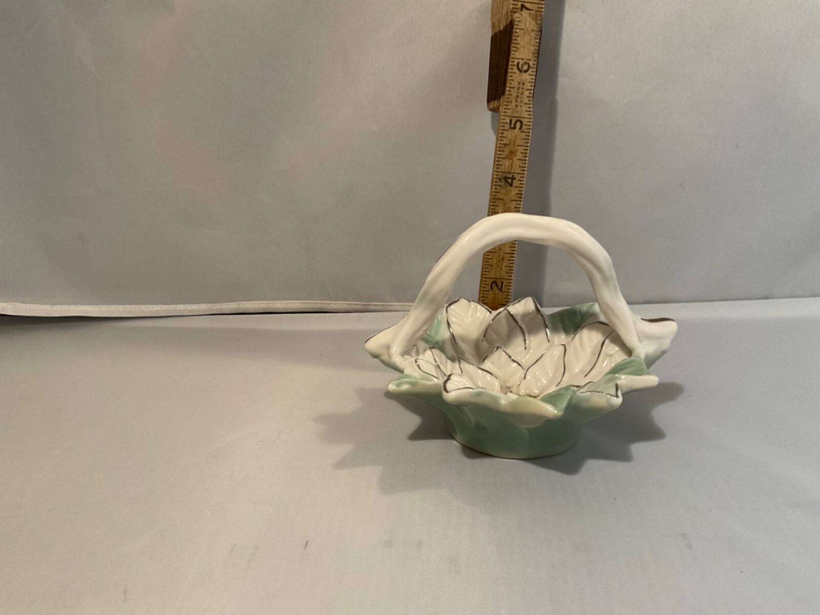 Small Porcelain Handled Basket White Green Flower Silver Tone Outline 5″ -B32