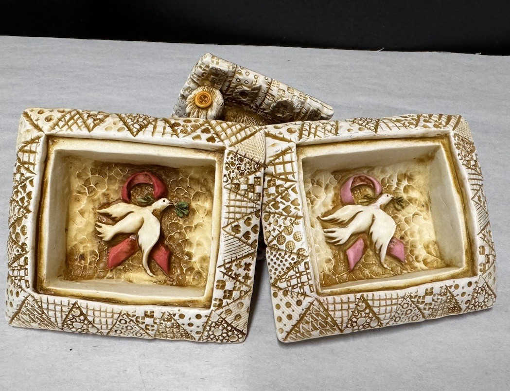 LOT OF 2 NEIL EYRE DESIGNS HOPE & CARE ANGEL BEAR FIGURINE TRINKET BOX SIGNED