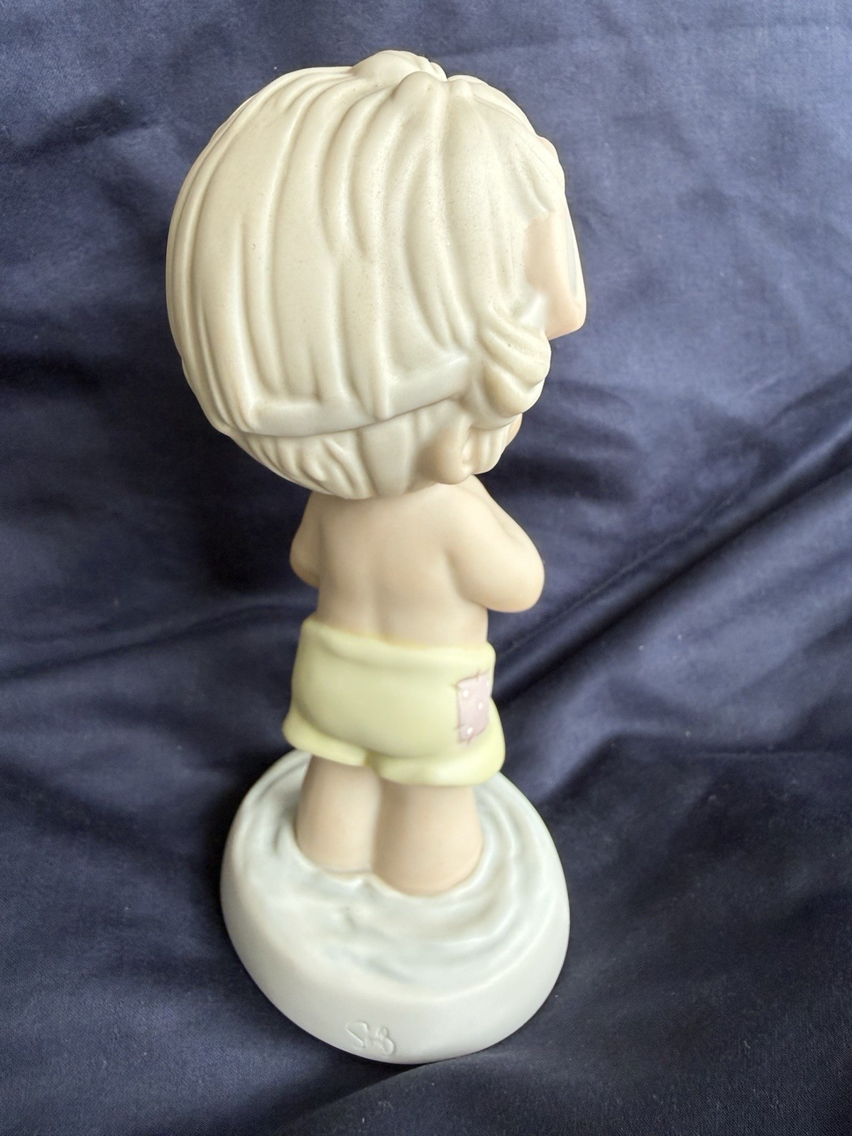 Precious Moments Friendship Porcelain Figurine 1992 5.5in Matte Collectible