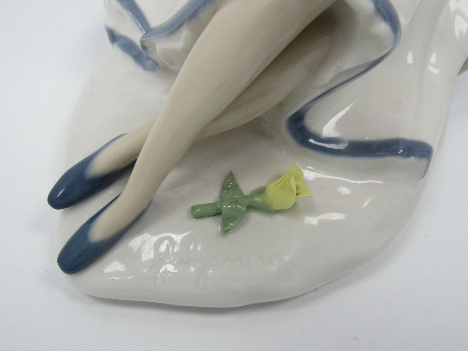 Teresa The Tulip Maiden Figurine Fulgencio Garcia Franklin Mint 1983 Signed COA