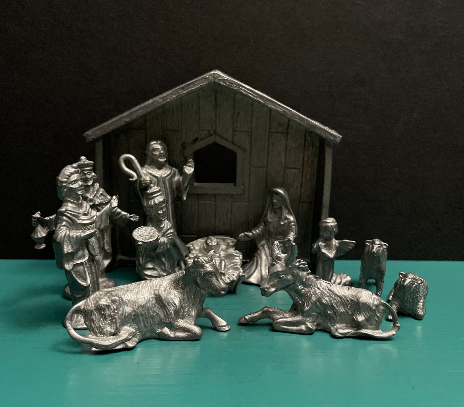 Pewter Nativity Set Mary Joseph Jesus Stable Animals Diorama 12 Mini Figurines