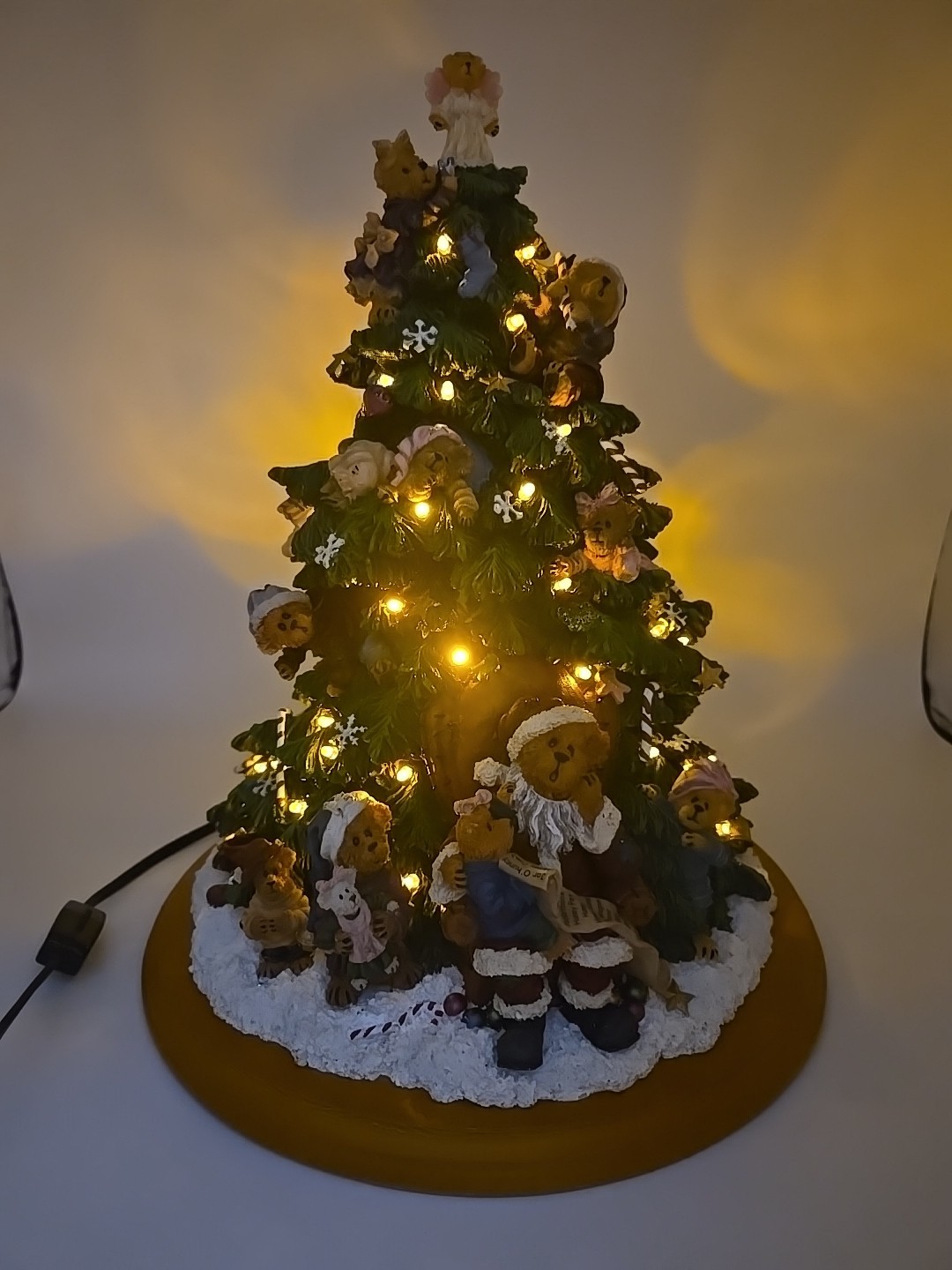 Vintage Danbury Mint Boyd’s Bears Light Up Christmas Tree 12″ Tall Retired 2002