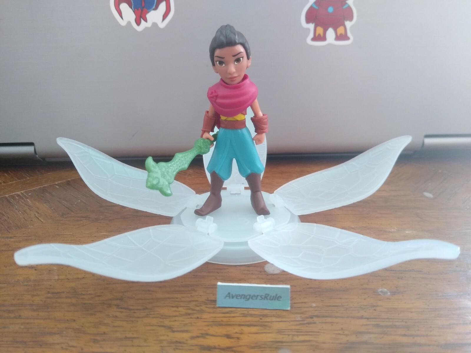 Disney Raya and The Last Dragon Mini Figures Raya Green Weapon