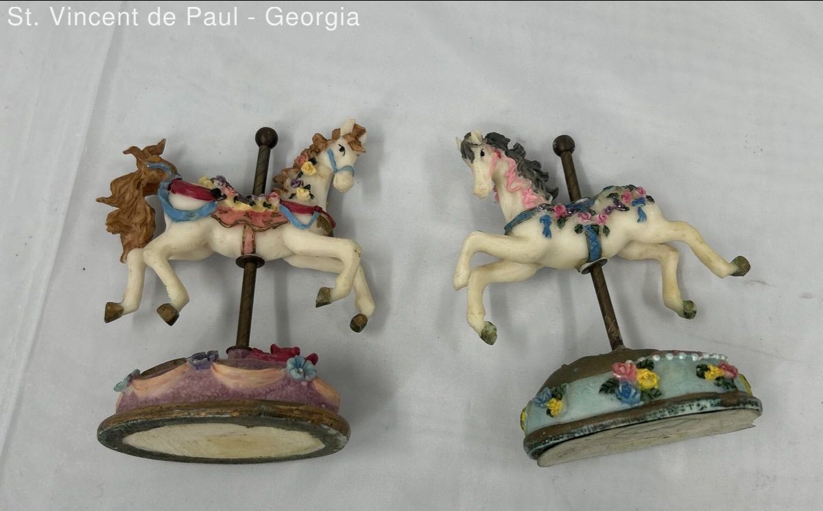 Lot of 2 Vintage County Fair Collection Yesterday Horse Heritage House Carousel