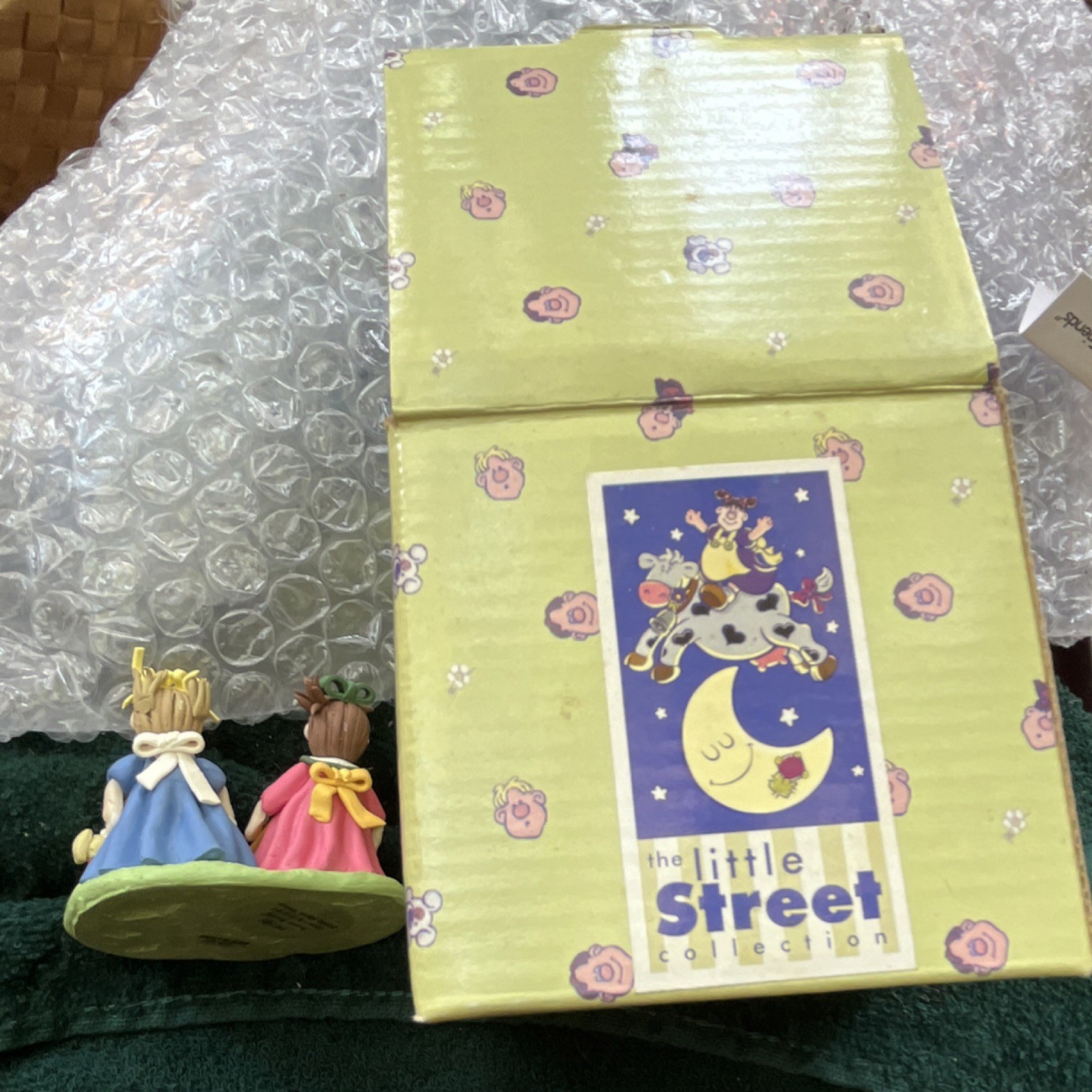 Enesco Little Street Collection Forever Friends Boxed Resin Figurine Girls 1999