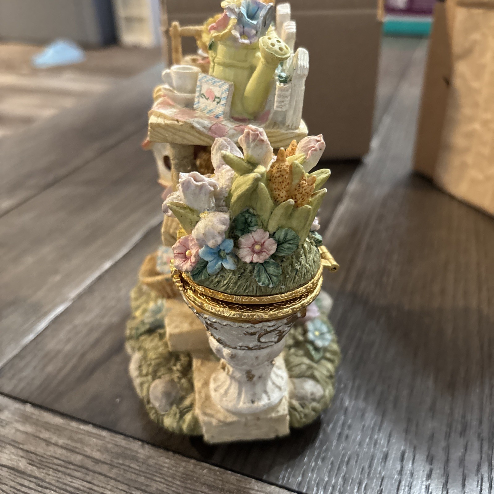 Vintage Resin Musical Birdhouse Garden Scene Figurine. 6” Tall X 5” Wide