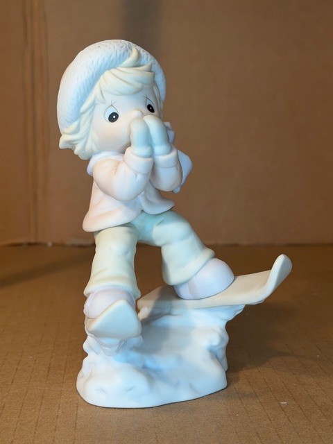 Precious Moments Figurine “It’s so Uplifting to Have a Friend Like You” 524905