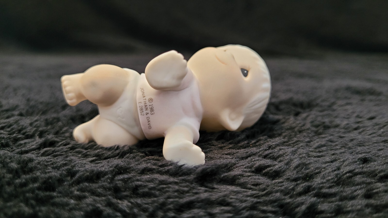 Vintage Precious Moments Figurine Baby Boy Crawling 1983 Jonathon & David E-2852