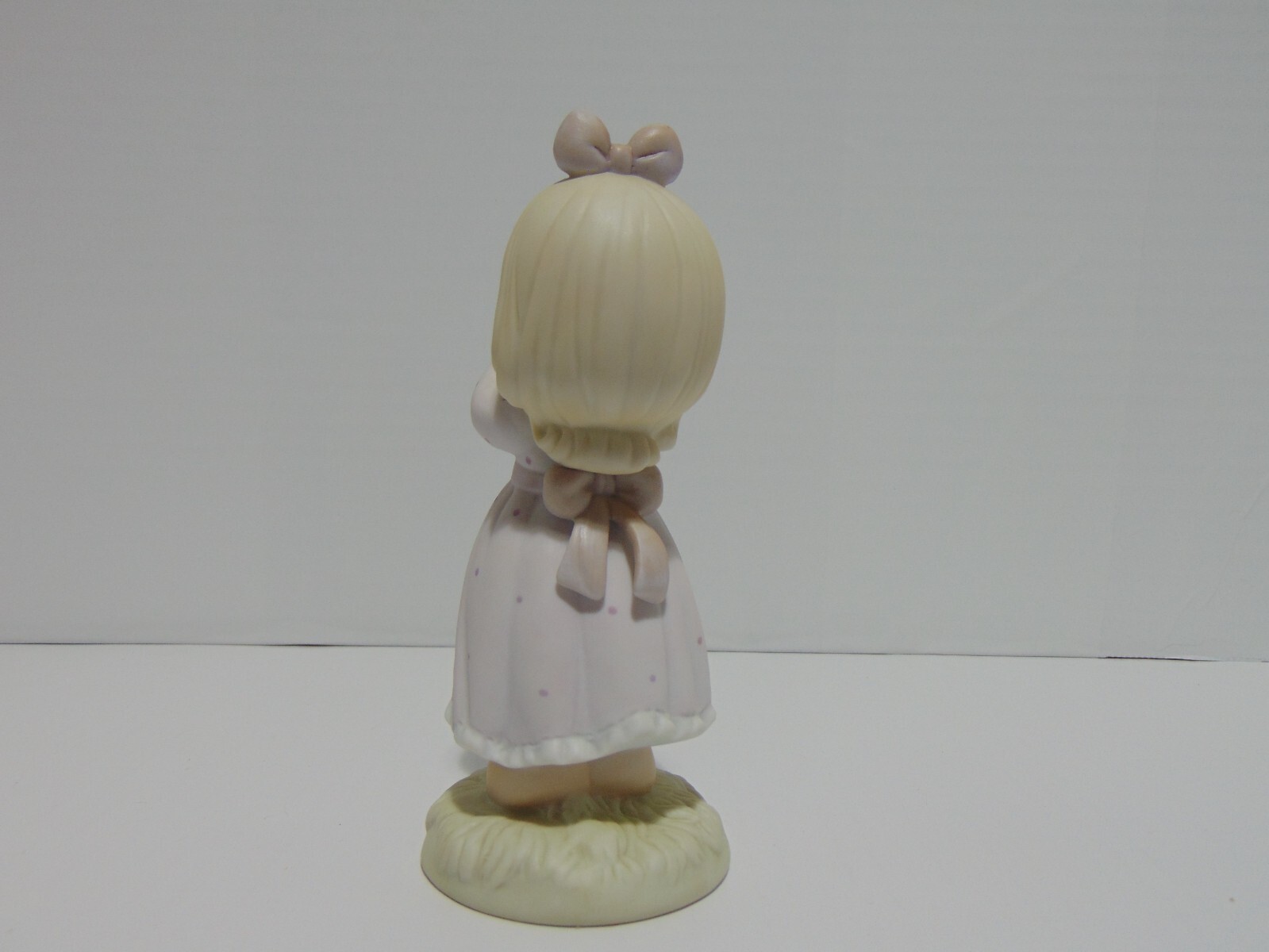 Precious Moments Sharing A Gift Of Love 527114 1991 Commemorative Figurine Box