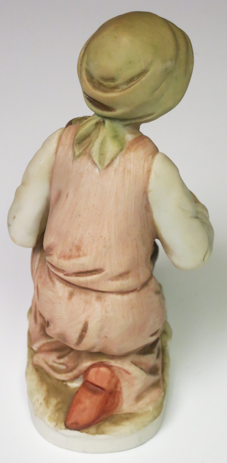 OLD WOMAN Watering Can Porcelain Figurine HOMCO Made In Japan 6.50” Tall VINTAGE