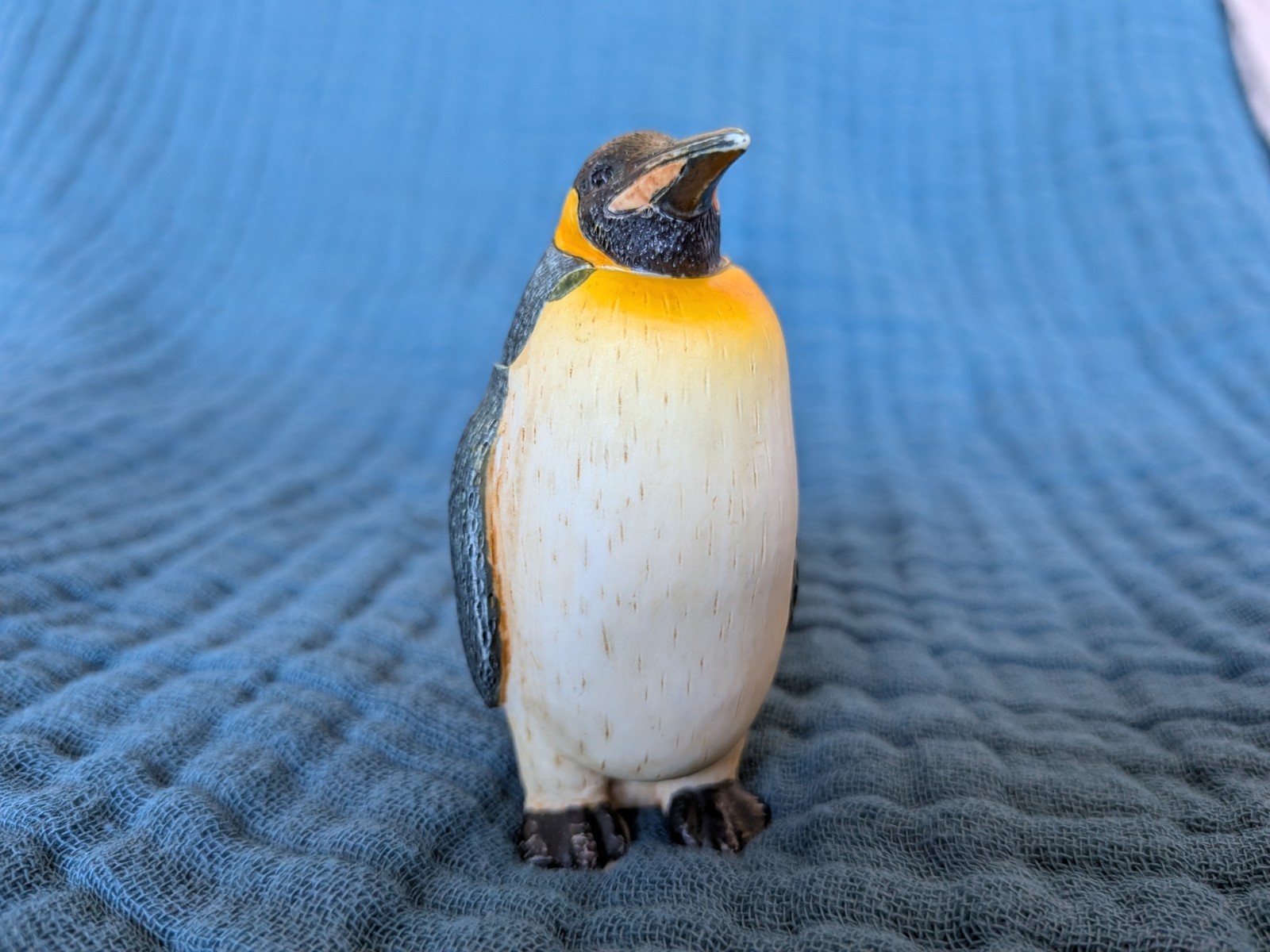Harmony Kingdom 2007 Ball Pot Bellys Emperor Penguin 3″ with Box