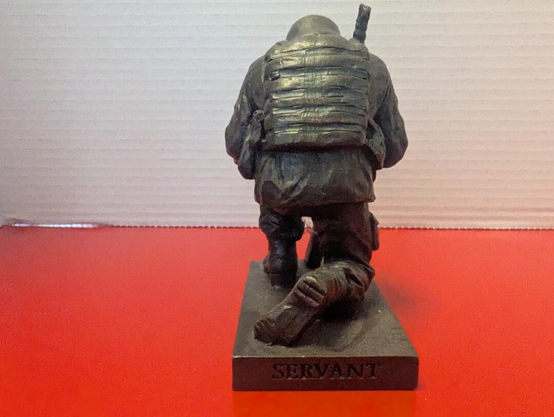 Dicksons Called to Pray Soldier Figurine Faith-Based Military Prayer Statue 4.8″