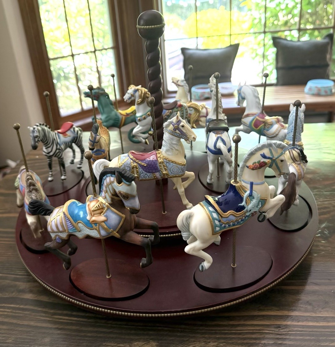 Vintage FRANKLIN MINT Treasury of Carousel Horses & Animals & Stand Set of 21