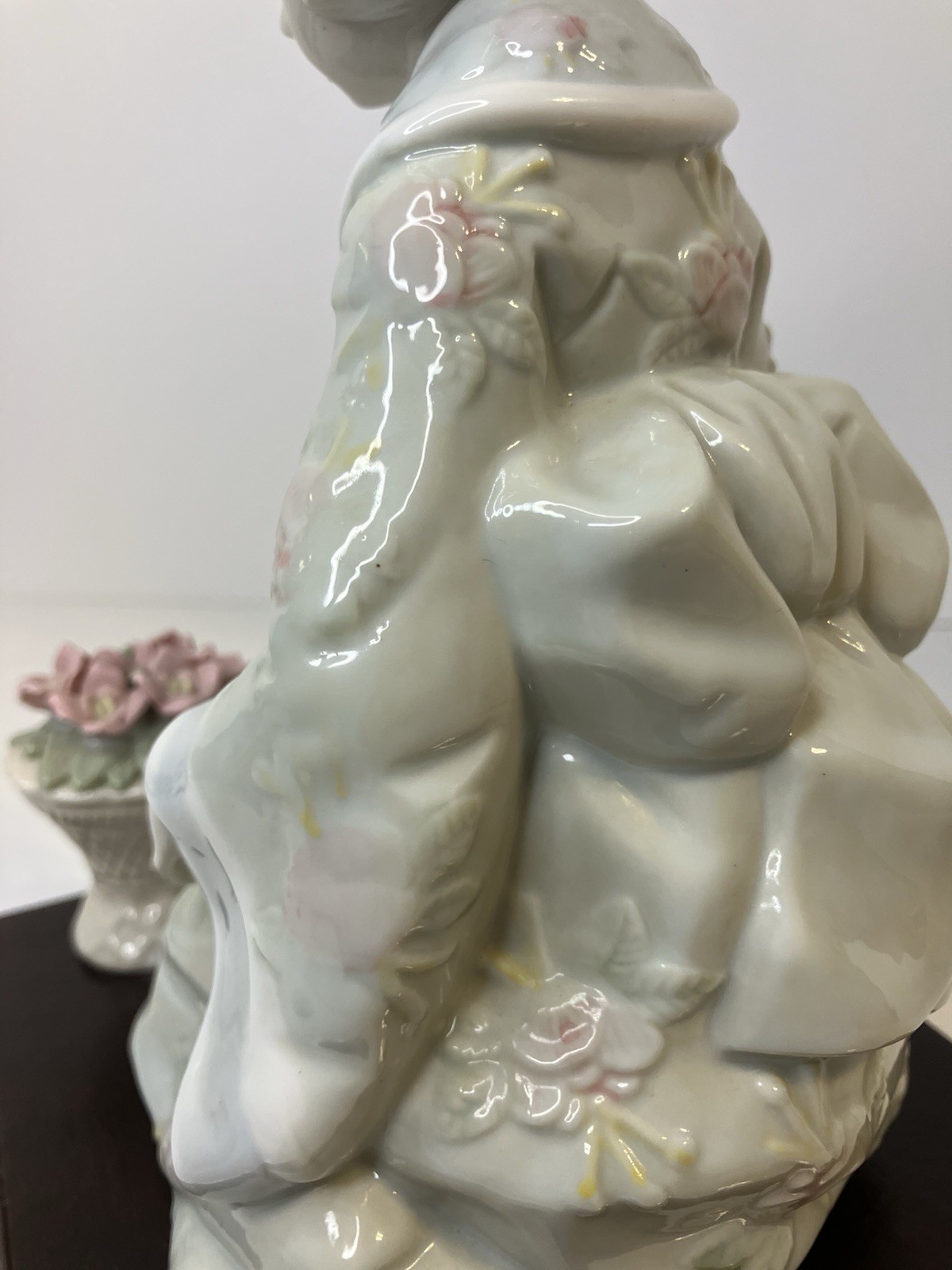 Vintage Porcelain Geisha Girl Figurine 9 Inch Extrene Detail