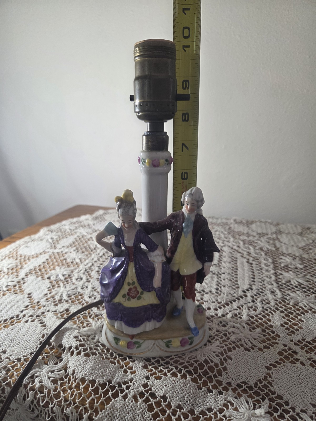 Antique figural table lamp 10″ Porcelain Victorian Man & Woman WORKS!!