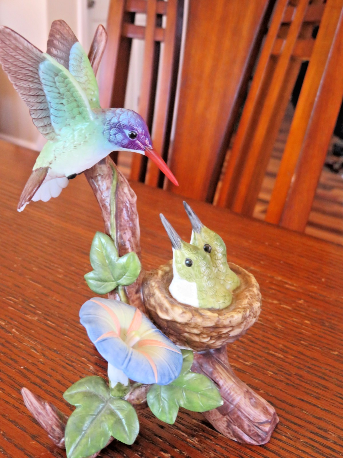 ANDREA BY SADEK VIOLET-CROWNED HUMMINGBIRD w BABIES #9030 WITH BOX (repaired)