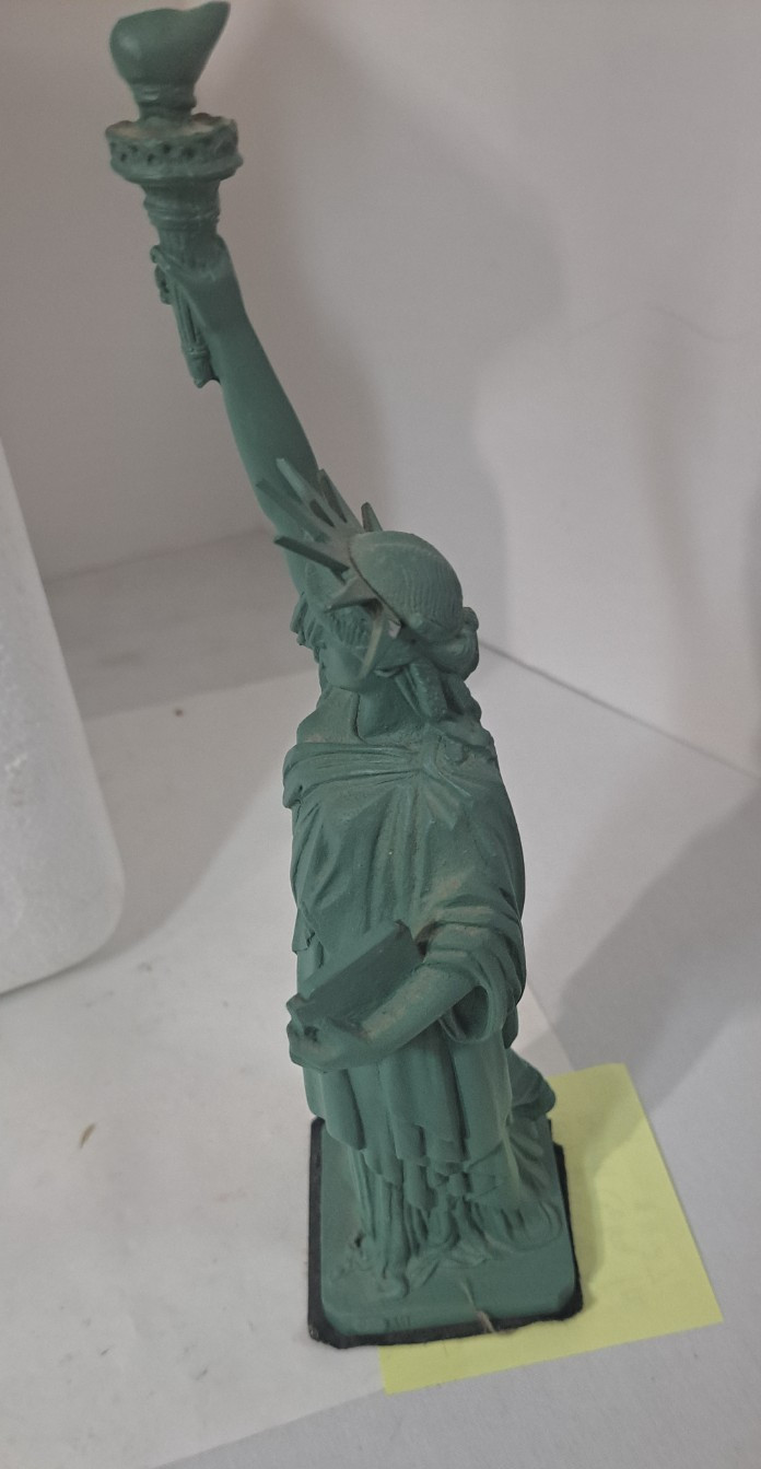 1984 Wang Jida Alva Barrett Colea Statue of Liberty