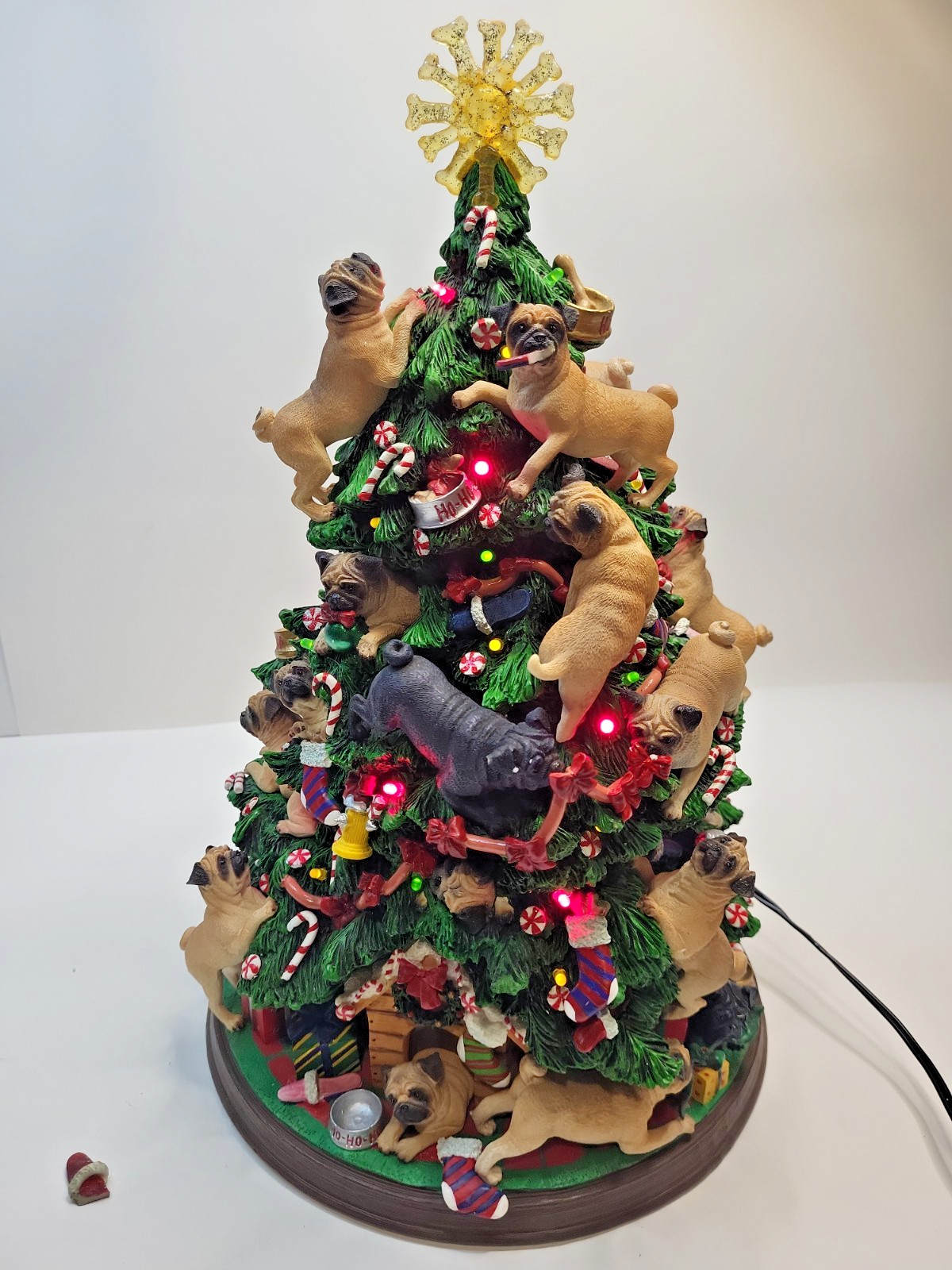 Pug Christmas Tree w/ Star Figurine Light Up Display The Danbury Mint