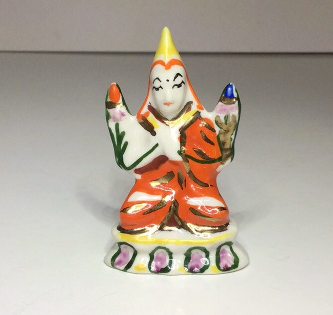 Miniature Chinese Lama Figurine 2 1/4 Inches Tall Porcelain